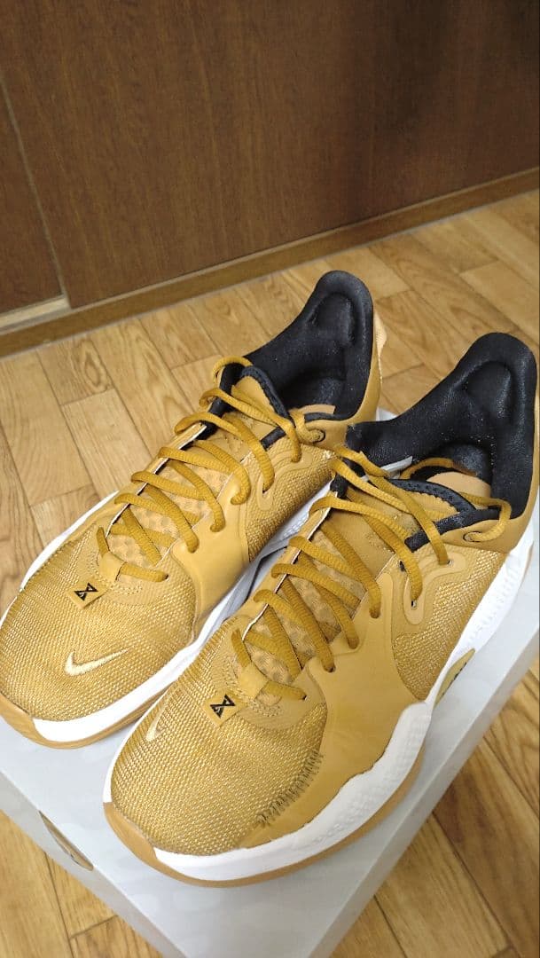 nike　pg5　ゴールド