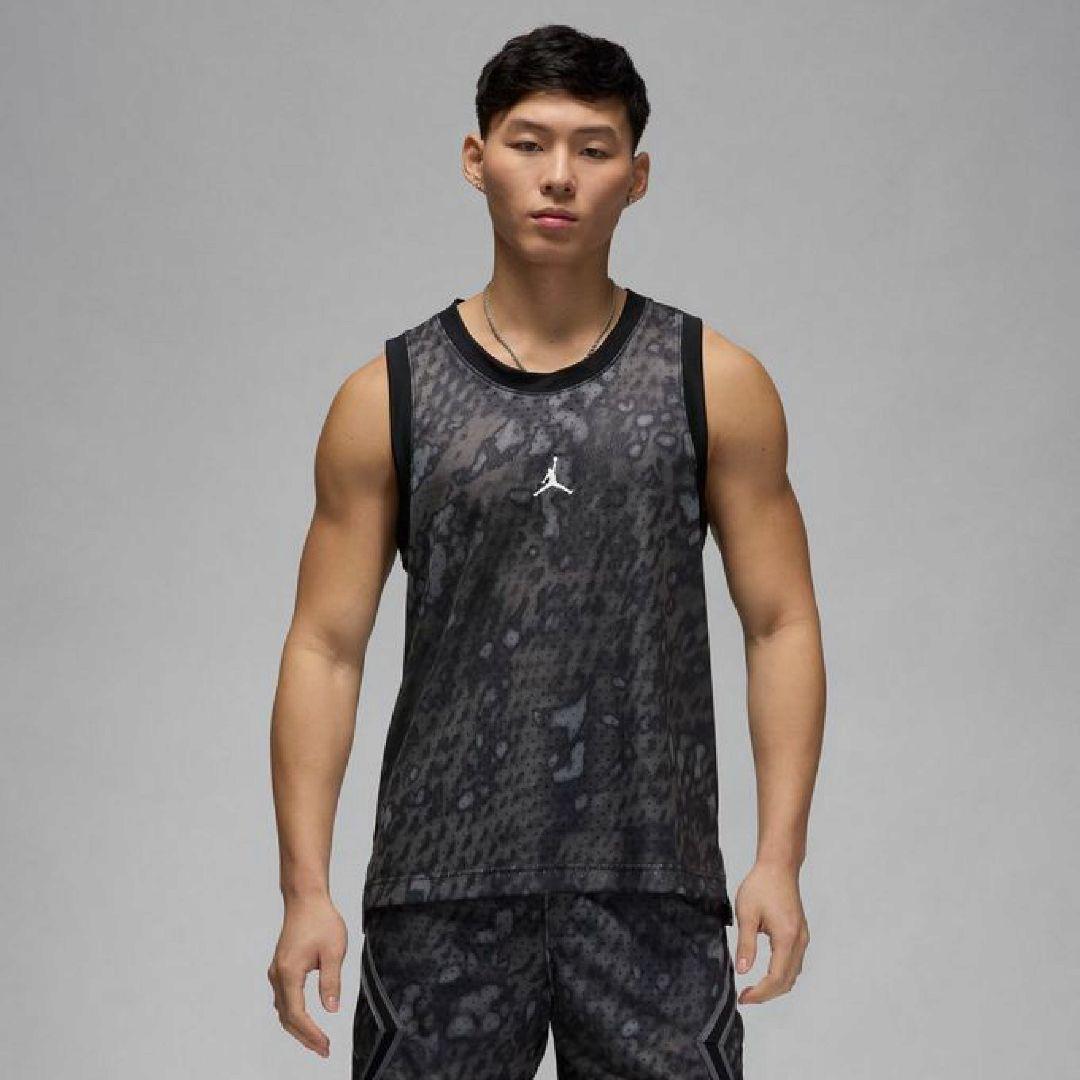 ジョーダン ナイキ バスケ 上下 ノースリーブシャツ ショートパンツ 新品 S