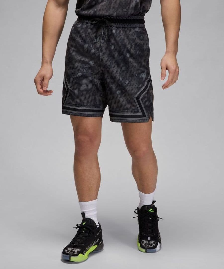 ジョーダン ナイキ バスケ 上下 ノースリーブシャツ ショートパンツ 新品 S