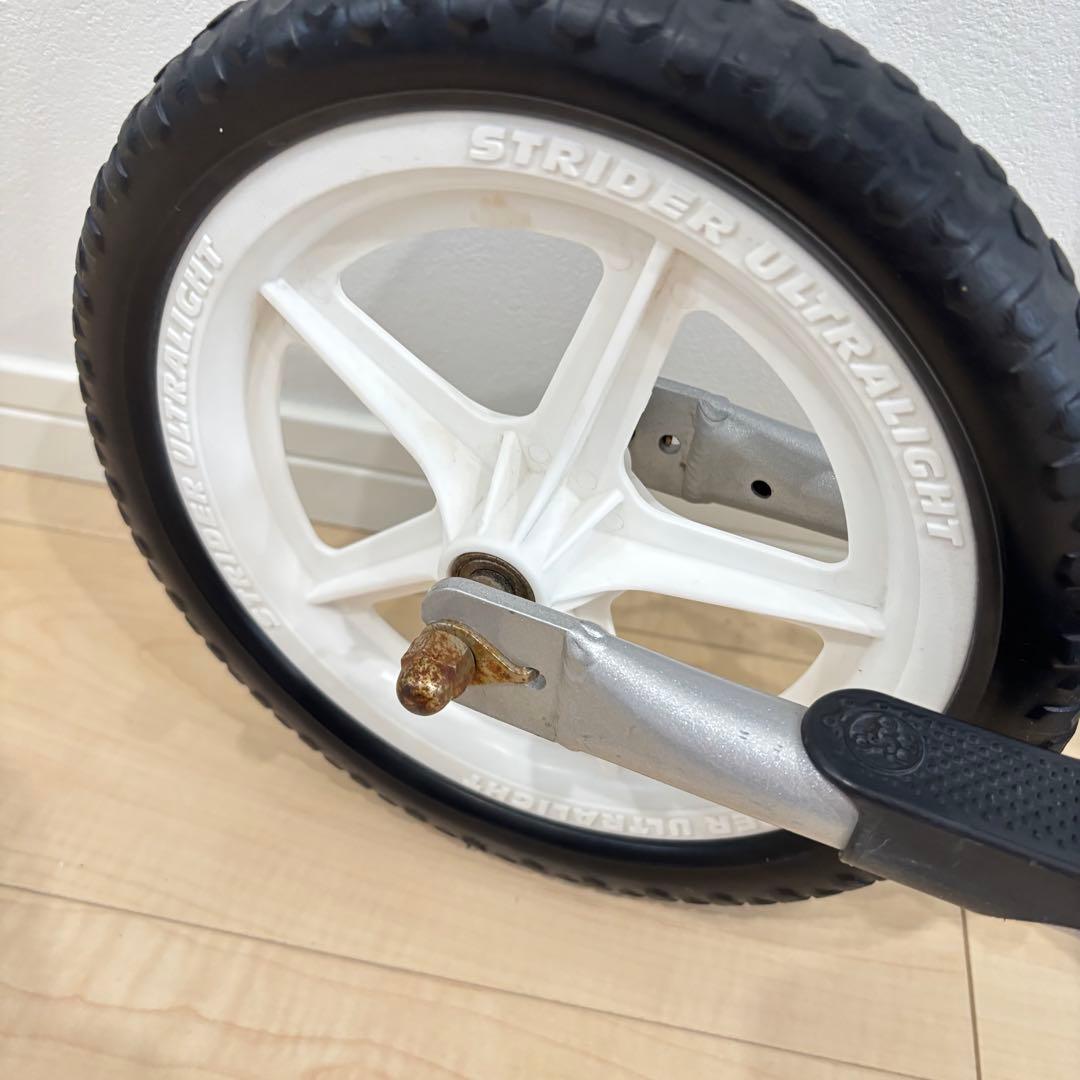 ストライダー プロ 12 STRIDER PRO 12 シルバー　軽量