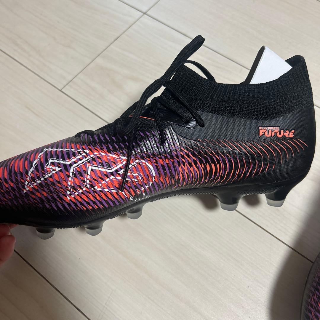 PUMA FUTURE サッカーシューズ ブラック/オレンジ/パープル