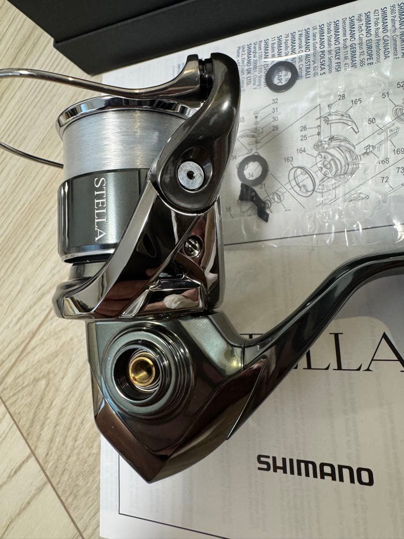 美品 シマノ 22 ステラ C2000S スピニングリール カスタムハンドル付