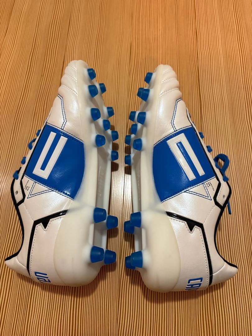 サッカースパイク CAPITTEN ONE PRO 25cm 新品