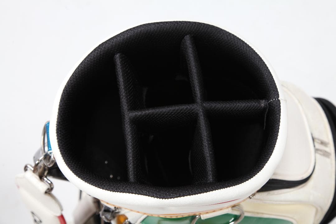 カステロ・バジャックの.ゴルフバックです。中古（3年半使用）9.0型