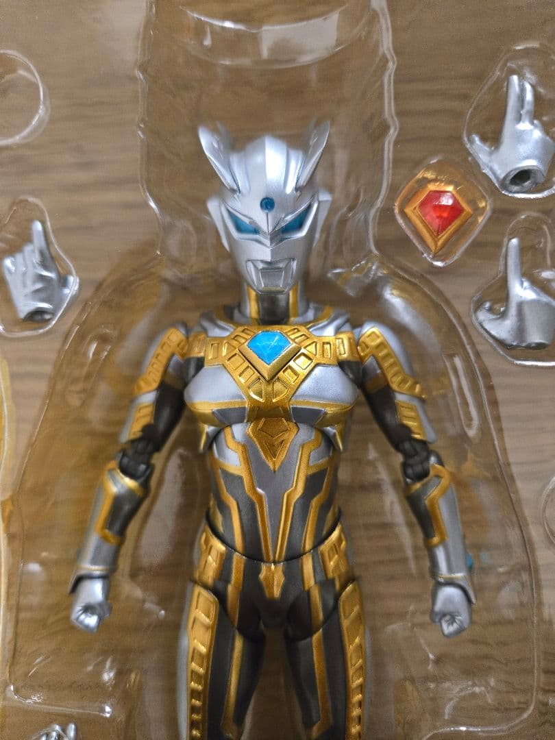 S.H.Figuarts シャイニングウルトラマンゼロ