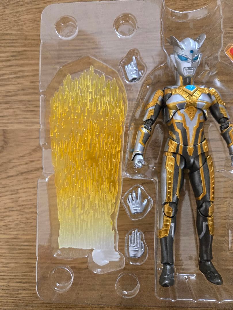 S.H.Figuarts シャイニングウルトラマンゼロ