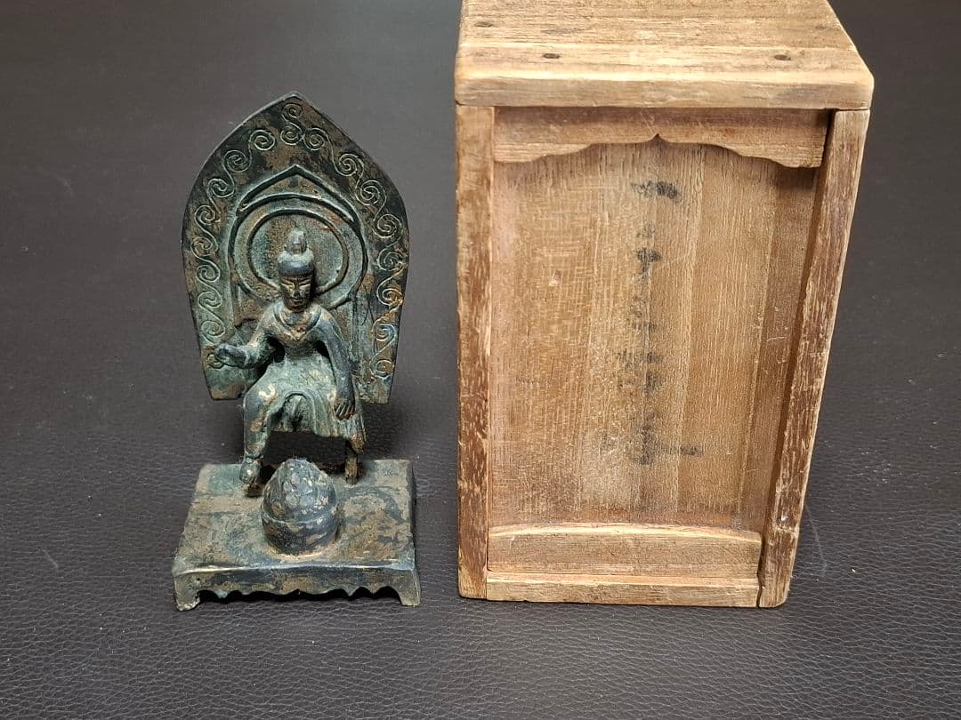 仏像　桐箱付き