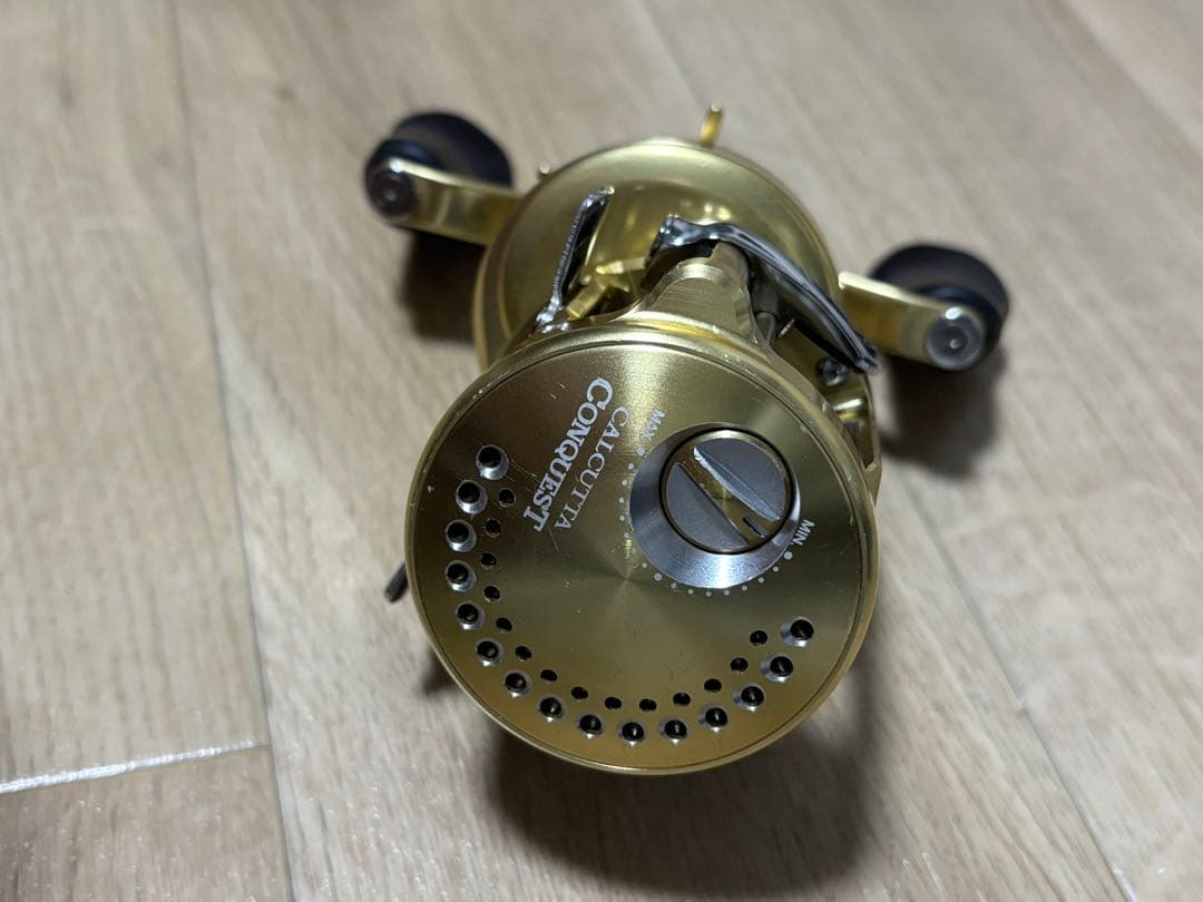 シマノ　15カルカッタコンクエスト300 右巻き