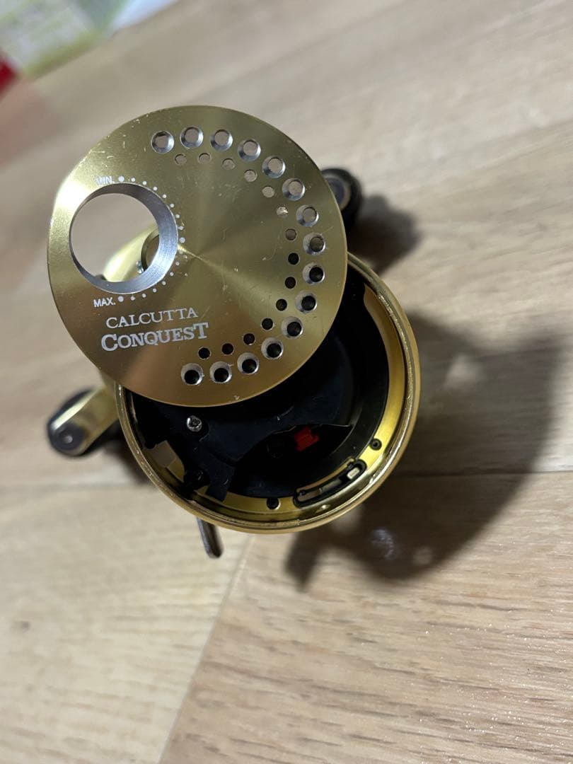 シマノ　15カルカッタコンクエスト300 右巻き