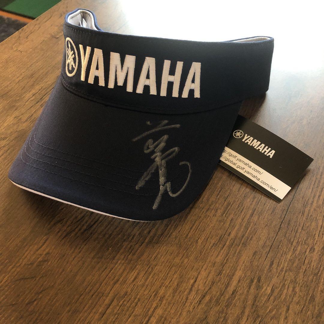 YAMAHA藤田寛之プロ、サイン入りバイザーです。