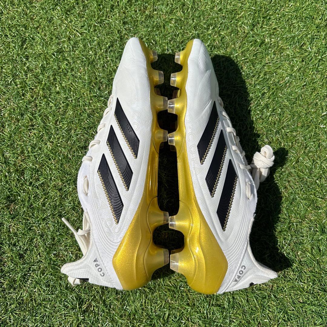 サッカー　スパイク　アディダス　COPA