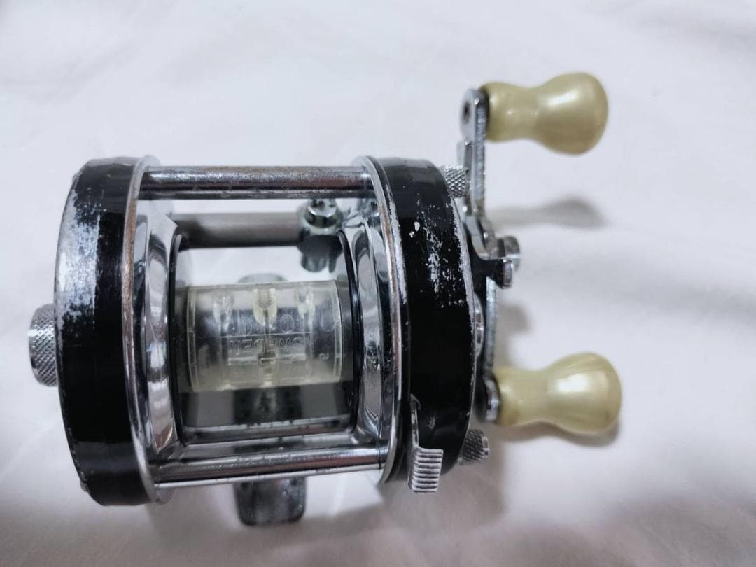 アブガルシア　アンバサダー5000C 　ビンテージ　リール abu 　ブラック