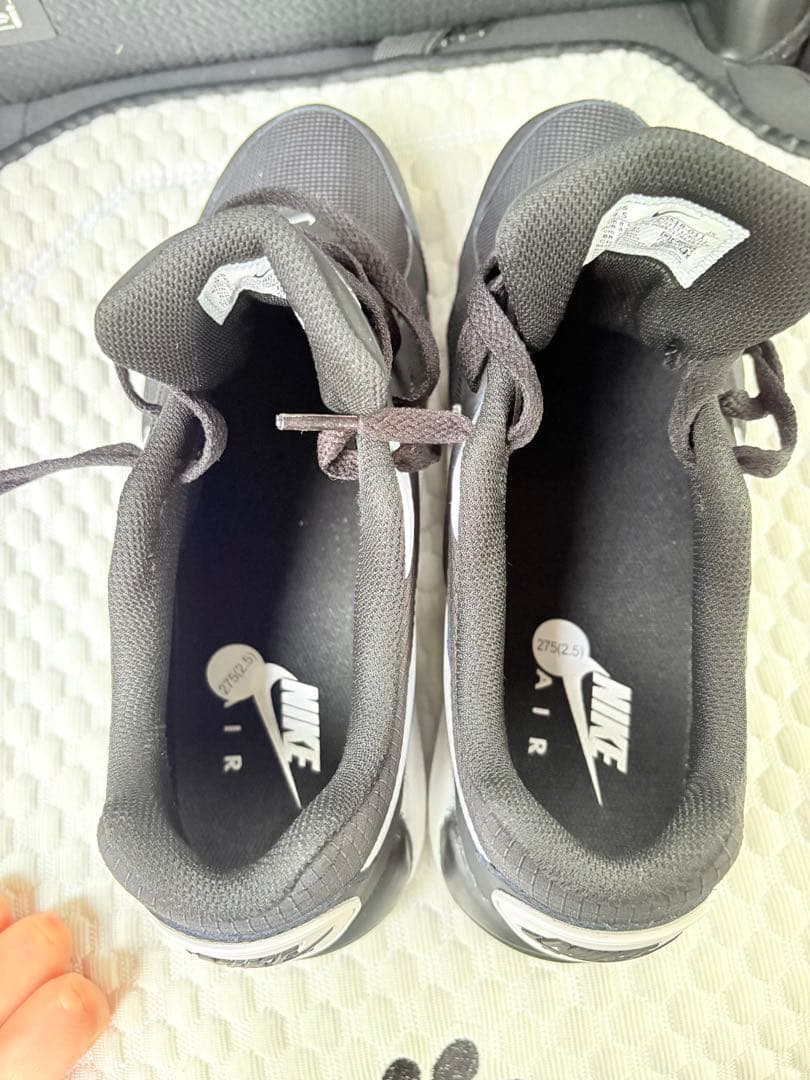 Nike エアマックス IVO メンズスニーカー　27.5