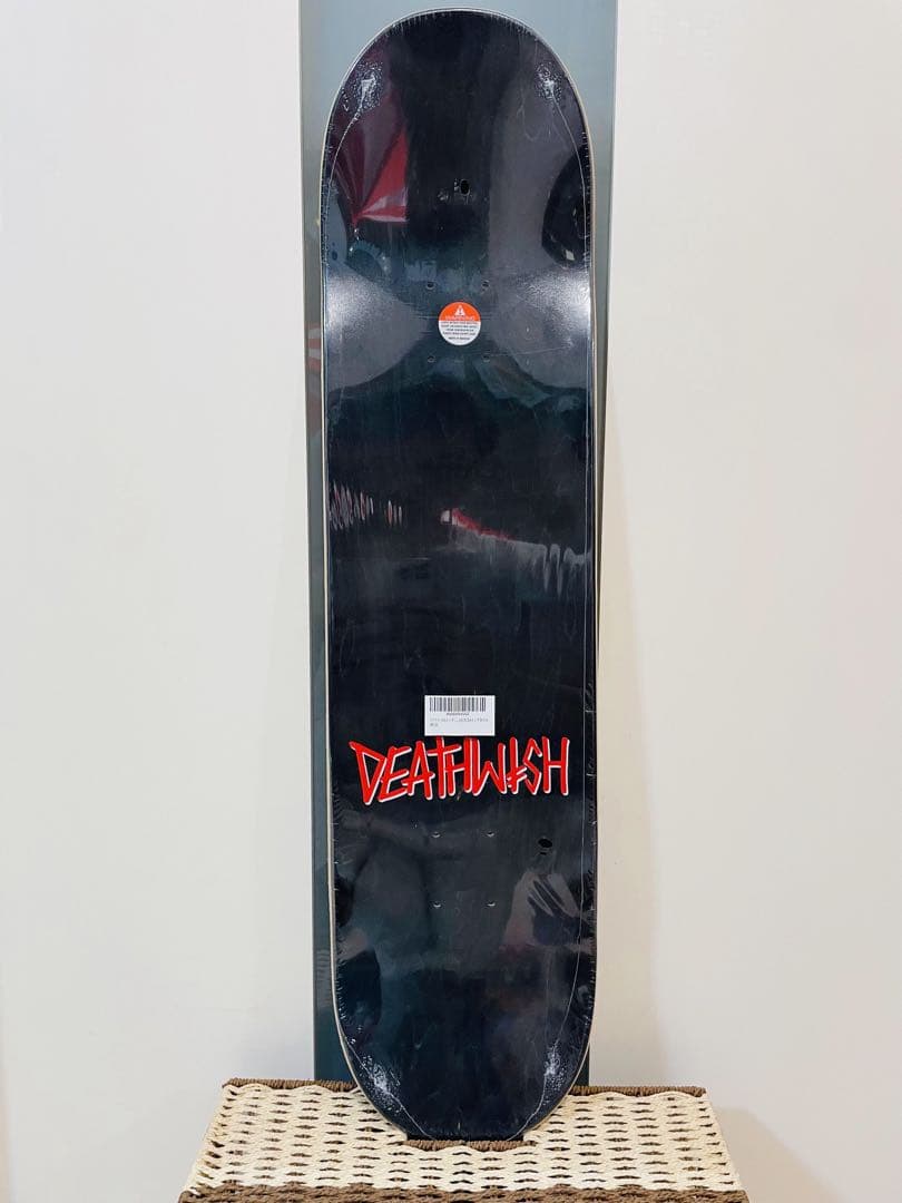 台湾製無地黒デッキテープ付き付き Death Wish 8.0デッキ