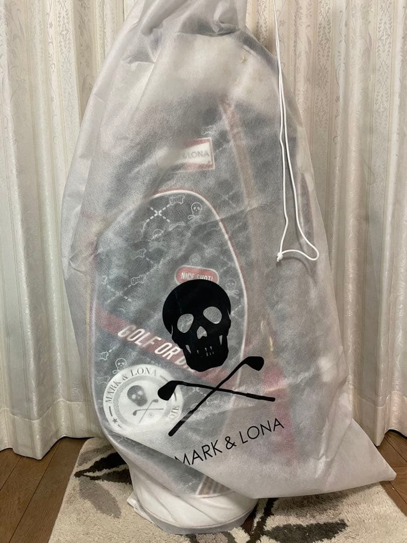 極美品MARK&LONA完売品　早い物勝ち⭐︎希少⭐︎モノグラム　ネームプレート付き