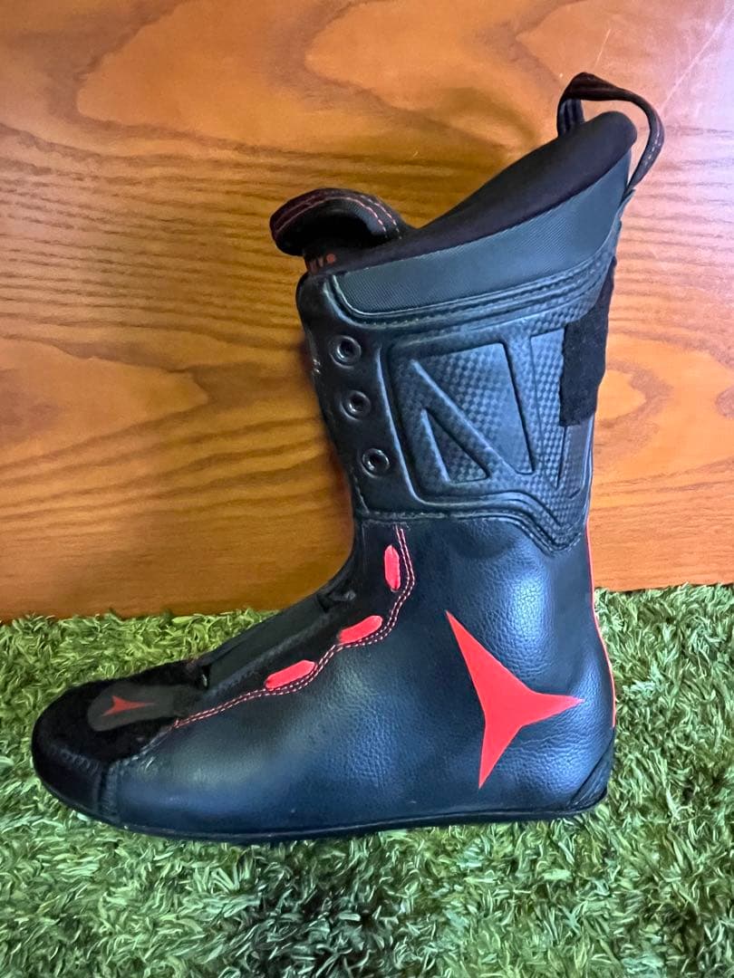 ATOMIC REDSTER CLUB SPORT 130スキーブーツ