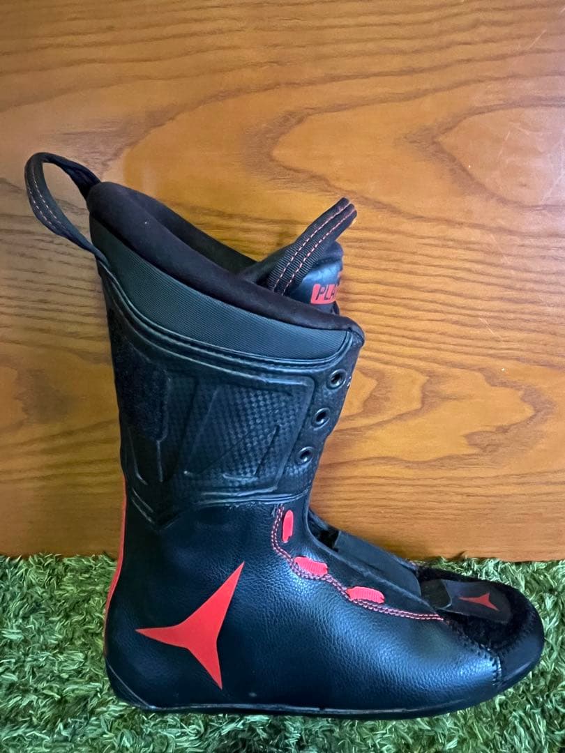 ATOMIC REDSTER CLUB SPORT 130スキーブーツ