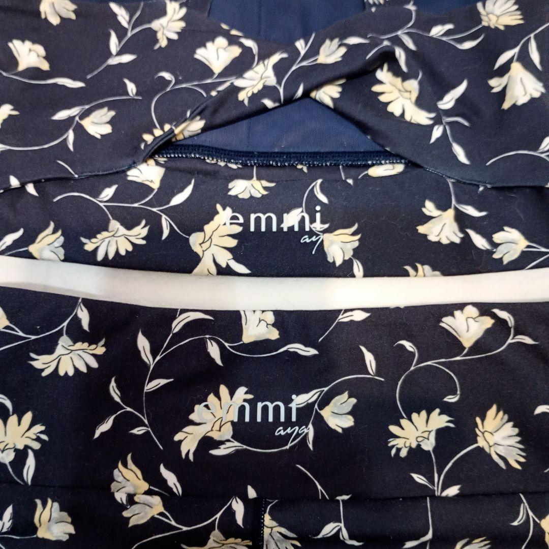 emmi aya コラボ 花柄セットアップ トップス＆レギンス