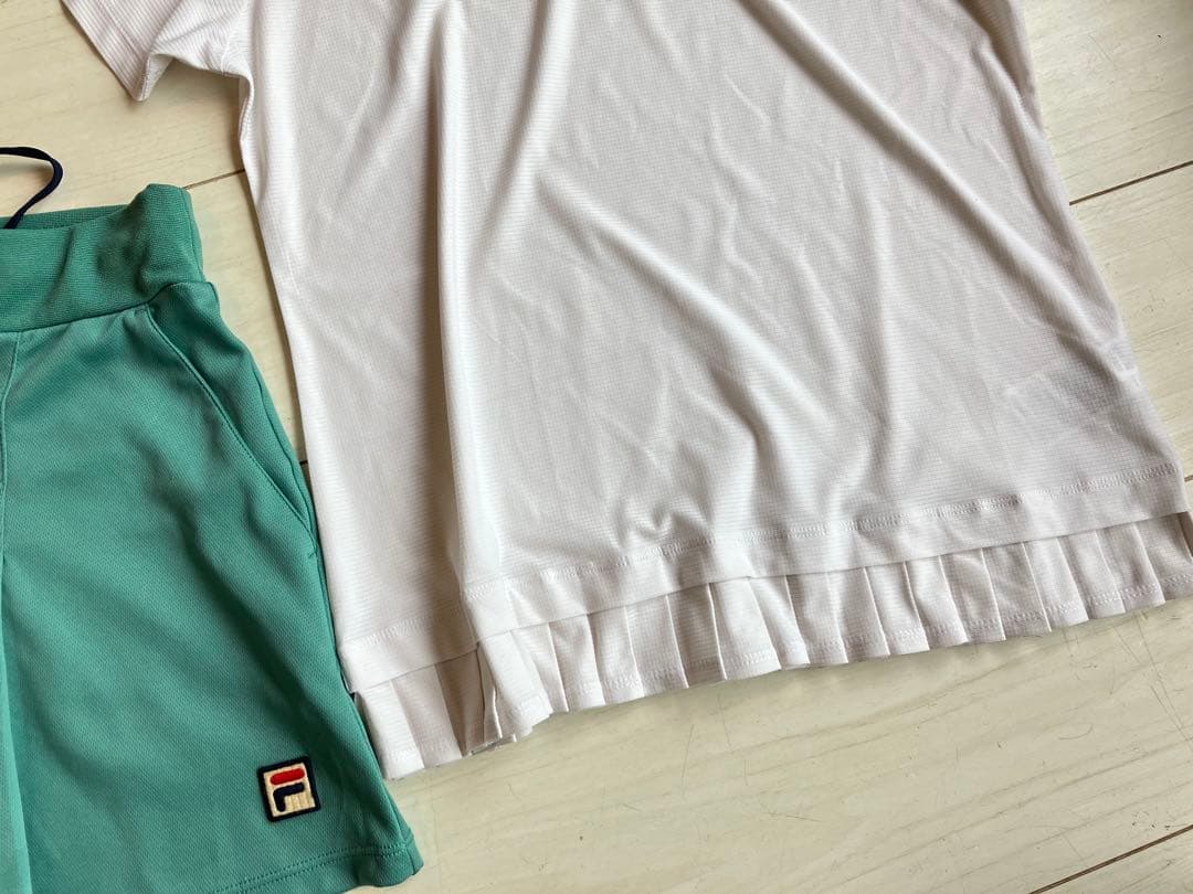 美品＊FILAフィラ＊裾プリーツトップスとグリーンのスコート上下セットXL