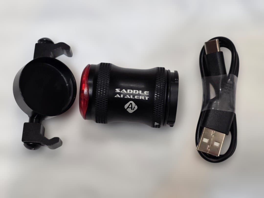 LEZYNE SADDLE ALERT 赤色LEDライト