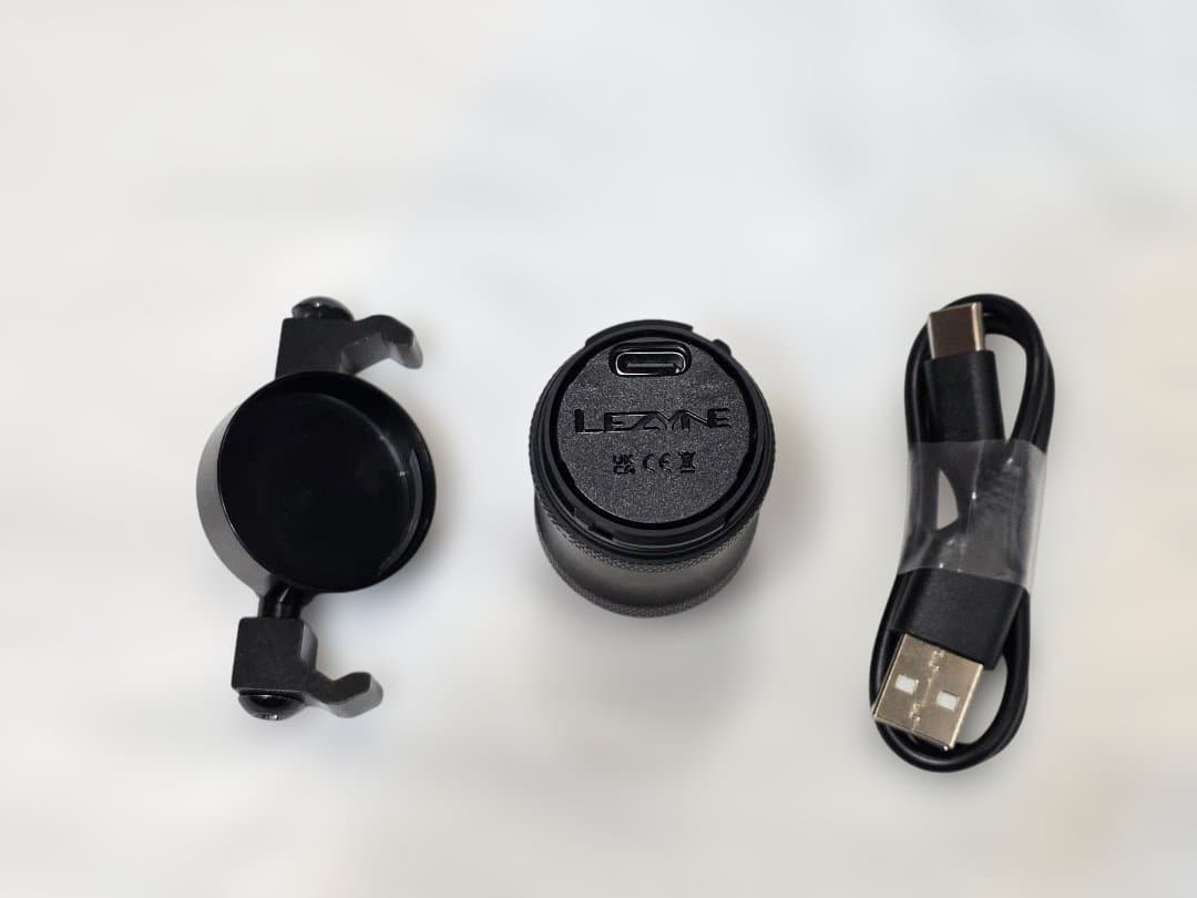 LEZYNE SADDLE ALERT 赤色LEDライト