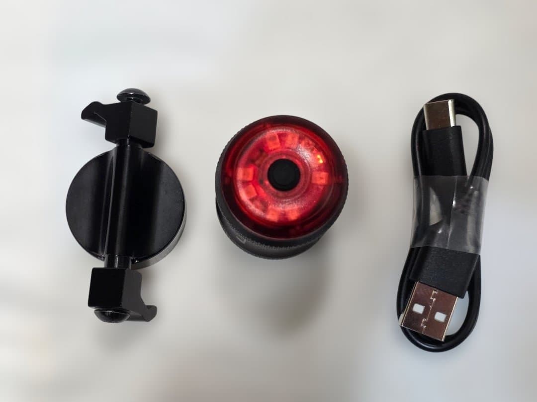LEZYNE SADDLE ALERT 赤色LEDライト