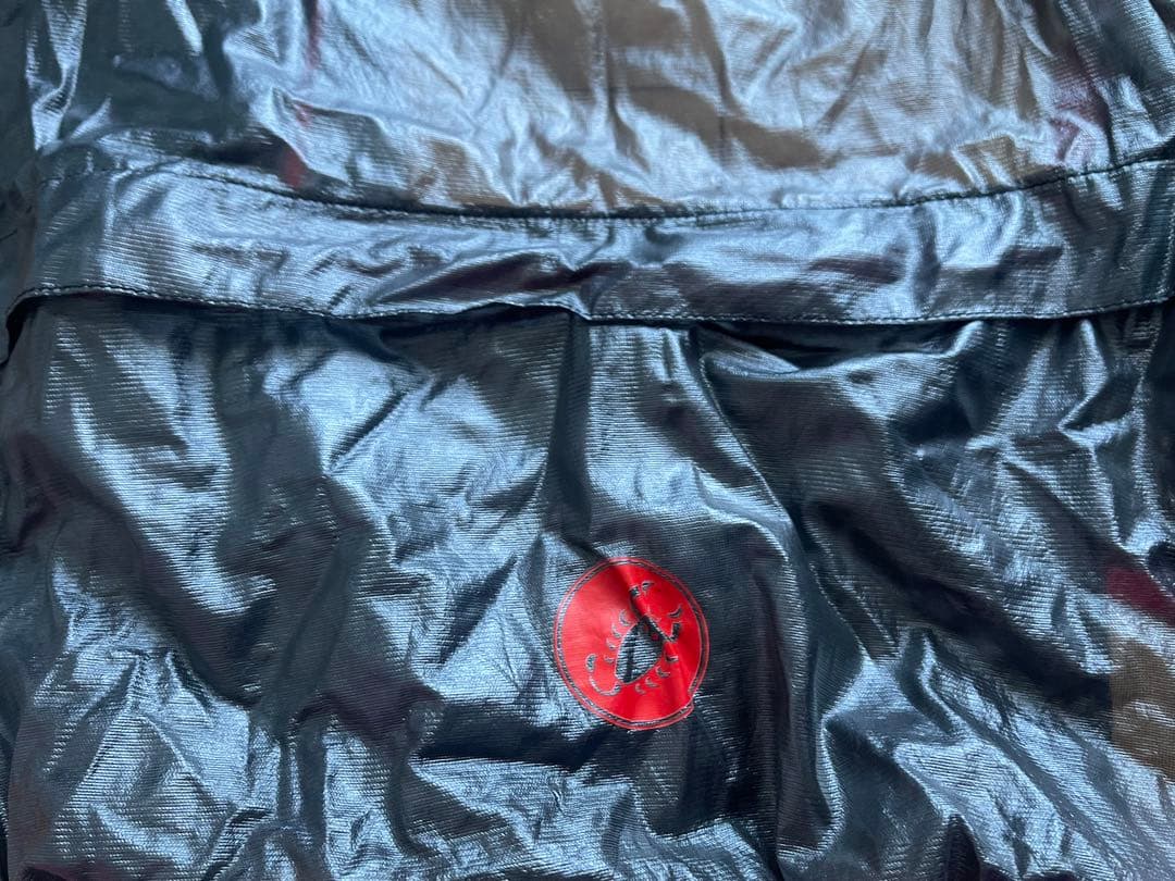 Castelli ウィンドブレーカー　2XL 黒/赤