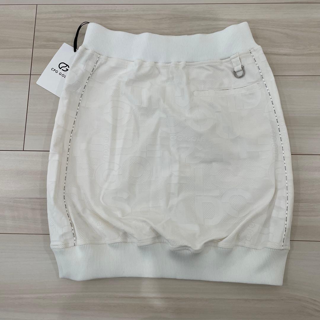 CPG ゴルフウェア　新品 白　スカート　ロゴ入り生地　シーピージー