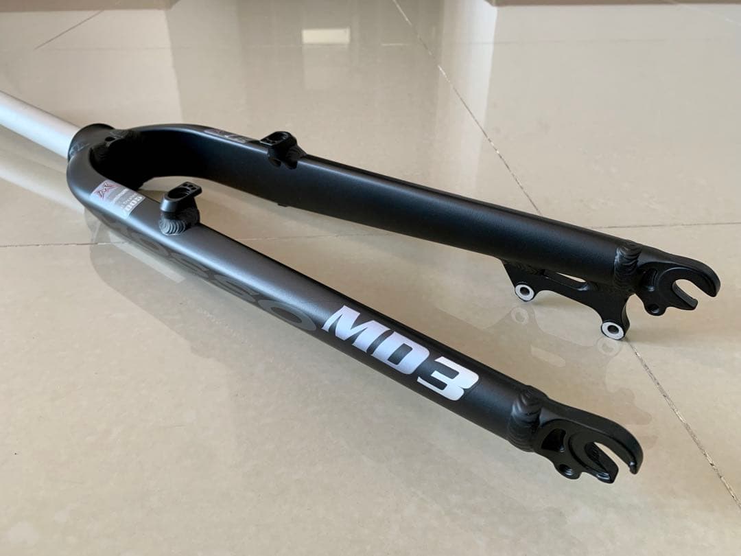 新品MOSSO FK-MD3 26インチ MTB向けアルミフロントフォーク　新品