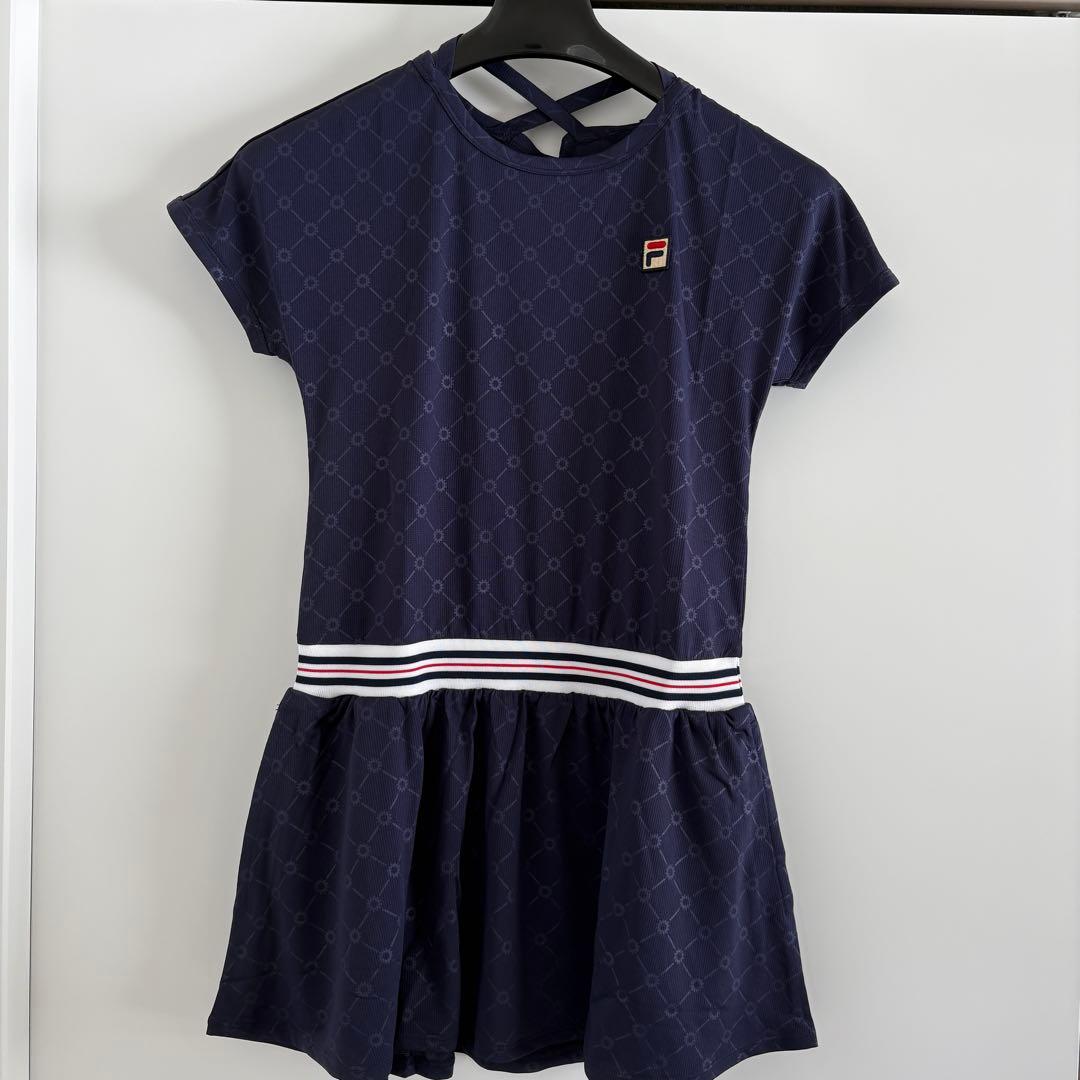 【新品タグ付き】FILA フィラテニスワンピース Sサイズ 吸水速乾 UVカット