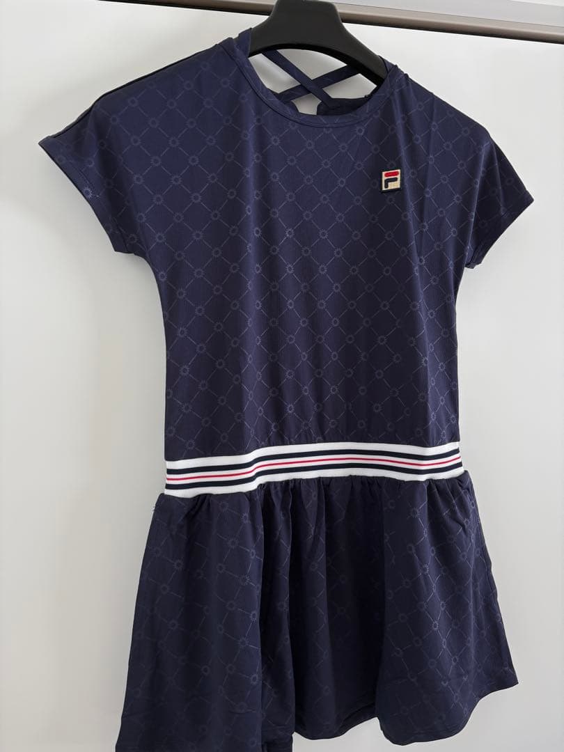 【新品タグ付き】FILA フィラテニスワンピース Sサイズ 吸水速乾 UVカット