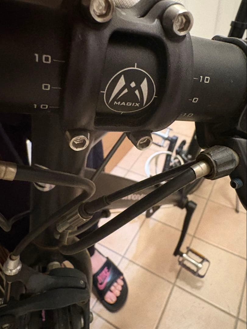 Cannondale ブラック ロードバイク