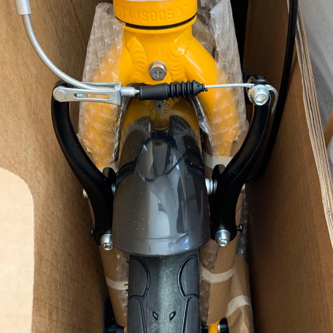 新品・未使用　RENAULT ルノー　カングーリミテ仕様自転車　イエロー　非売品