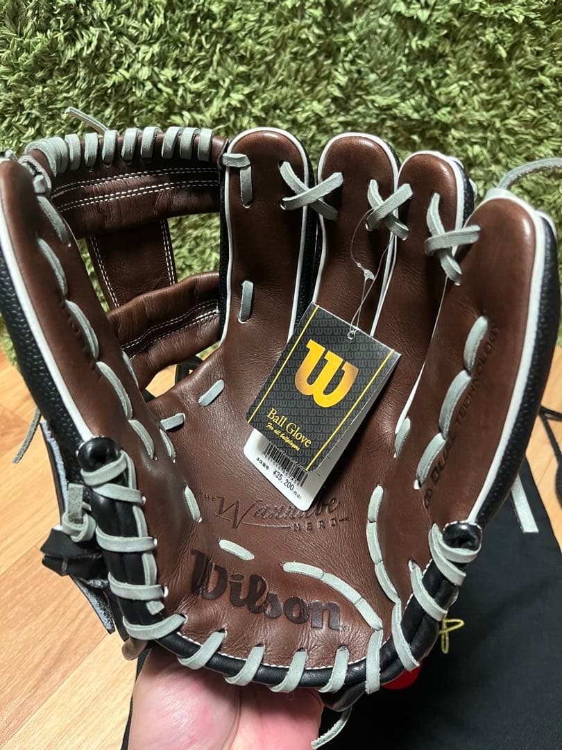 未使用●ウィルソン ワナビーヒーローデュアル 軟式内野手用86型 ブラックSS