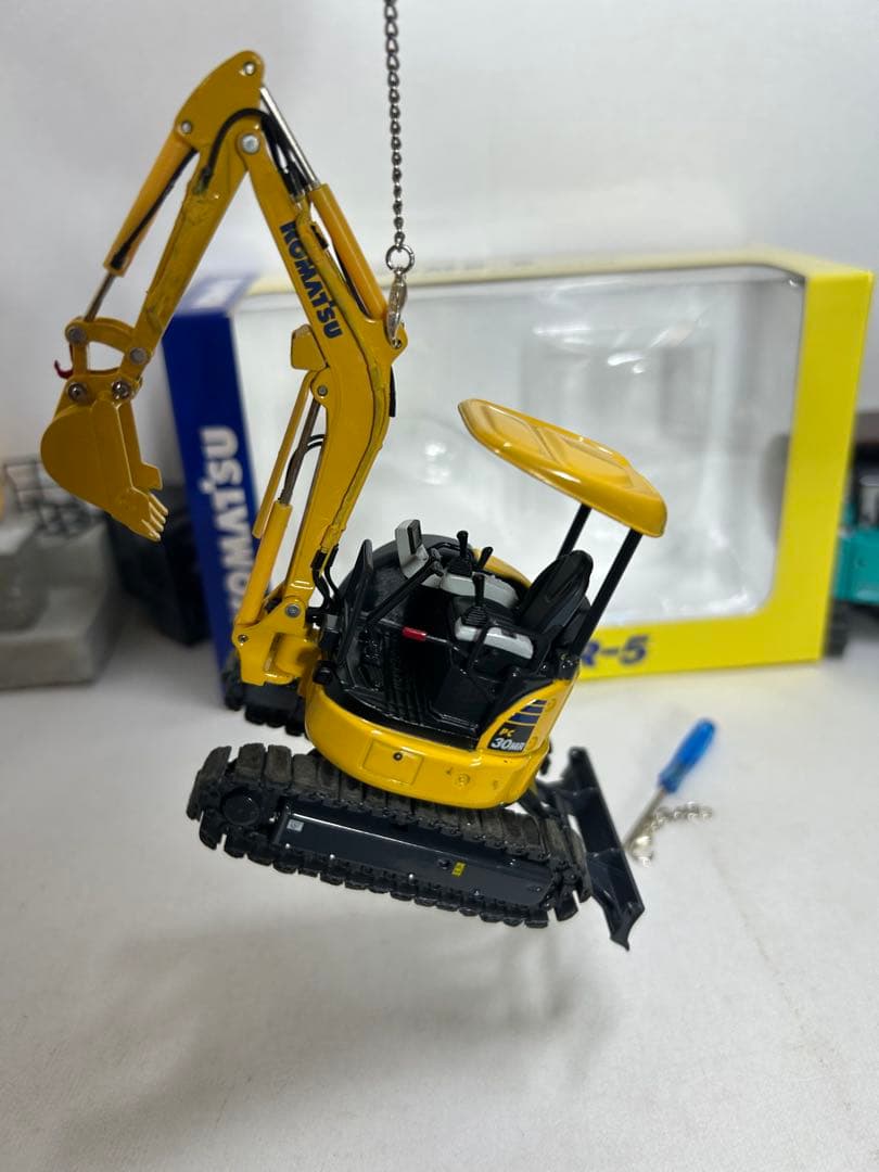 コマツpc30mr