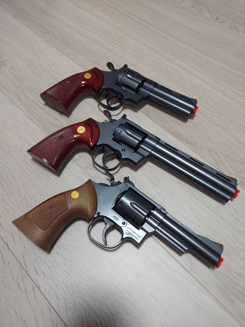 極美品　クラウンモデル　エアーリボルバー　3機種セット　コルトパイソン　M19