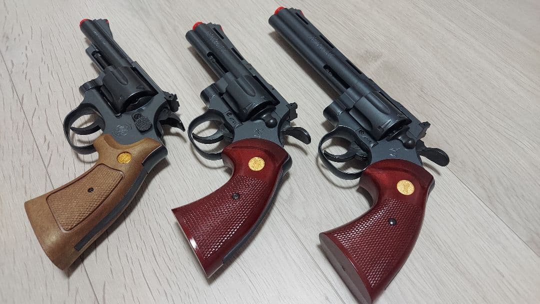 極美品　クラウンモデル　エアーリボルバー　3機種セット　コルトパイソン　M19