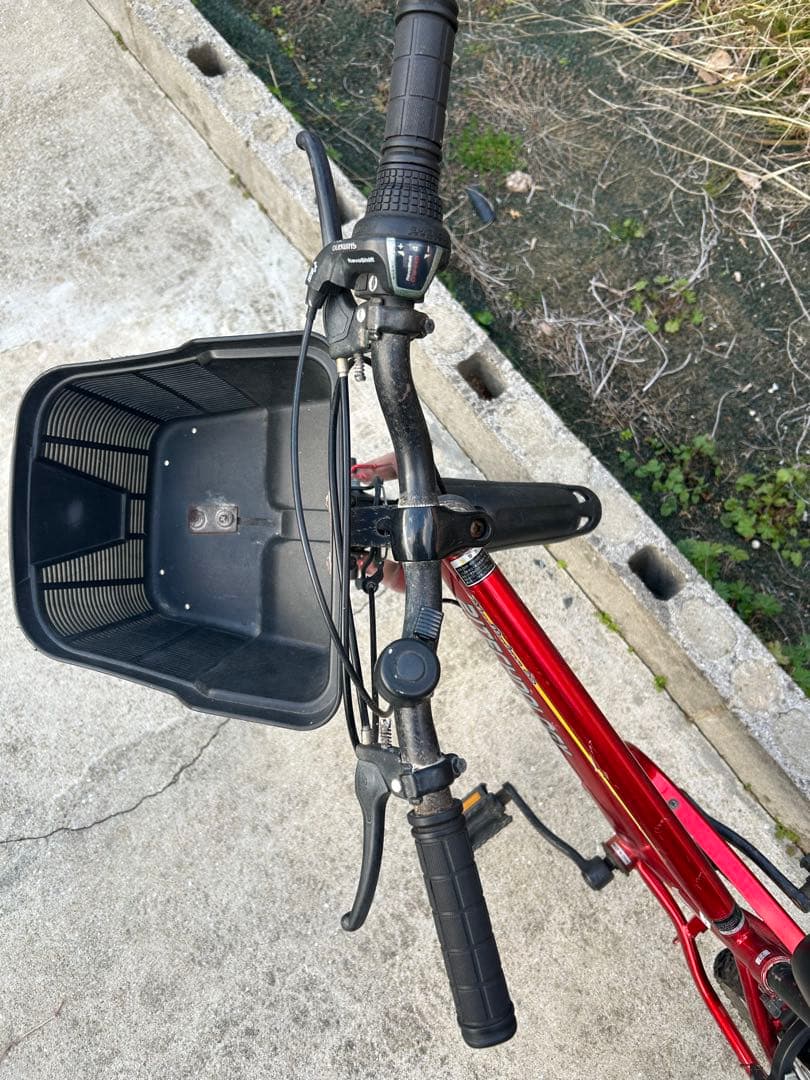 子供用　自転車　マウンテンバイク　赤　22インチ　シマノ製6段変速