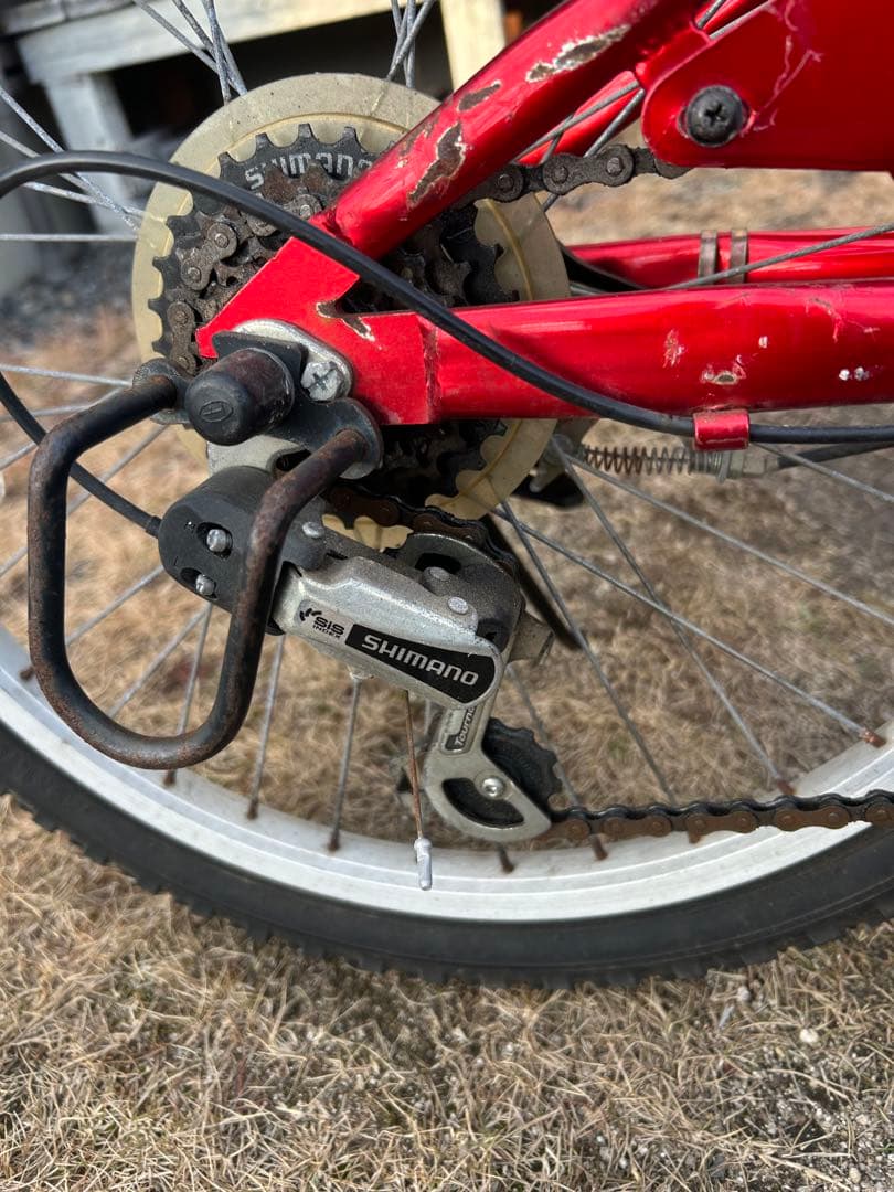 子供用　自転車　マウンテンバイク　赤　22インチ　シマノ製6段変速