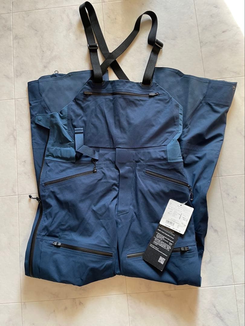 The North Face フューチャーライト　ビブパンツXS 未使用品