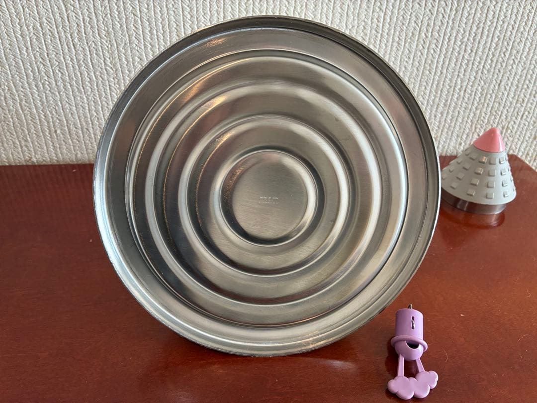 新品・未使用品　レトロでモダンなステンレス ケトル　円錐形やかん