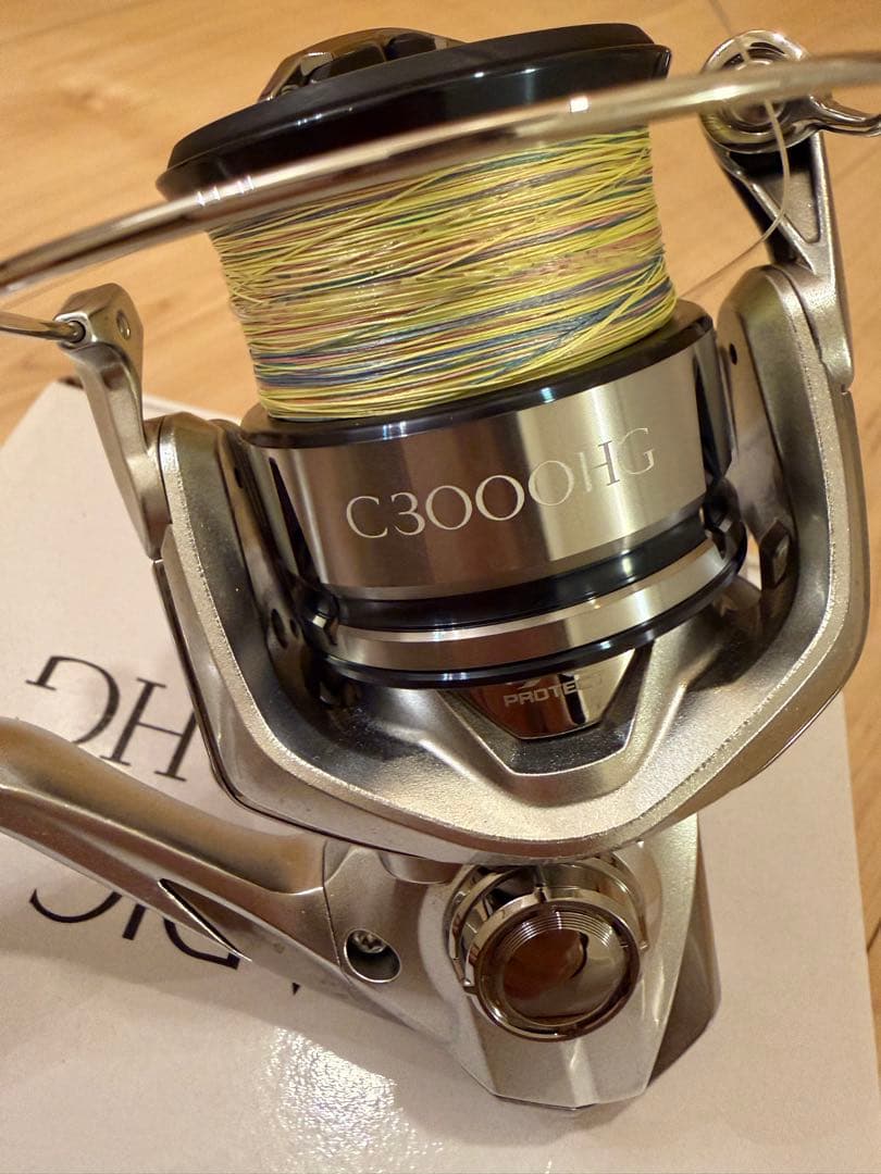SHIMANO スピニングリール C3000HG
