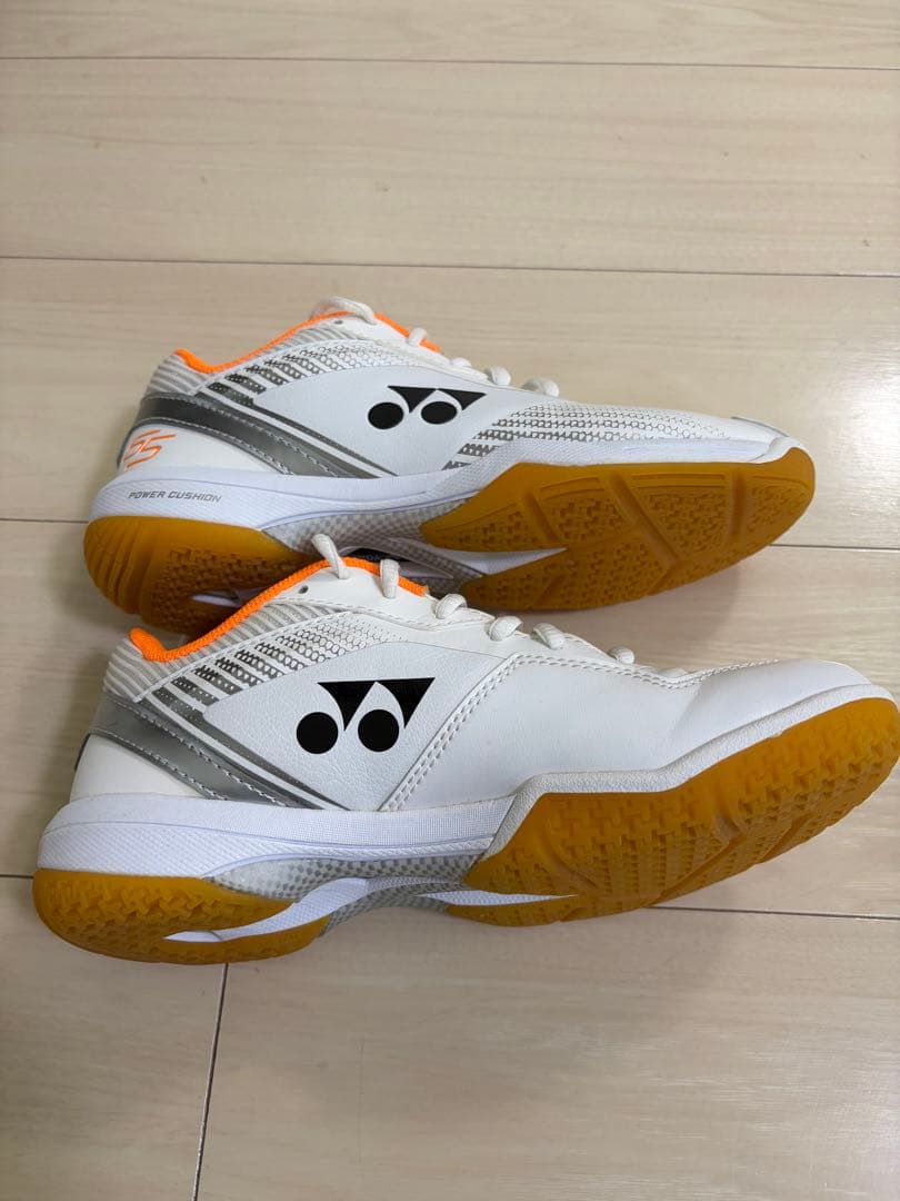 YONEX バドミントンシューズ 24.0cm ホワイト/オレンジ