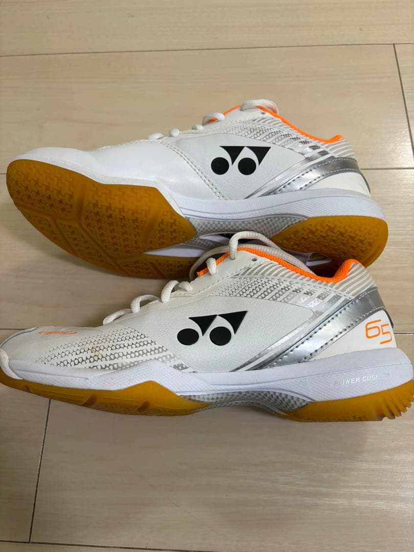 YONEX バドミントンシューズ 24.0cm ホワイト/オレンジ