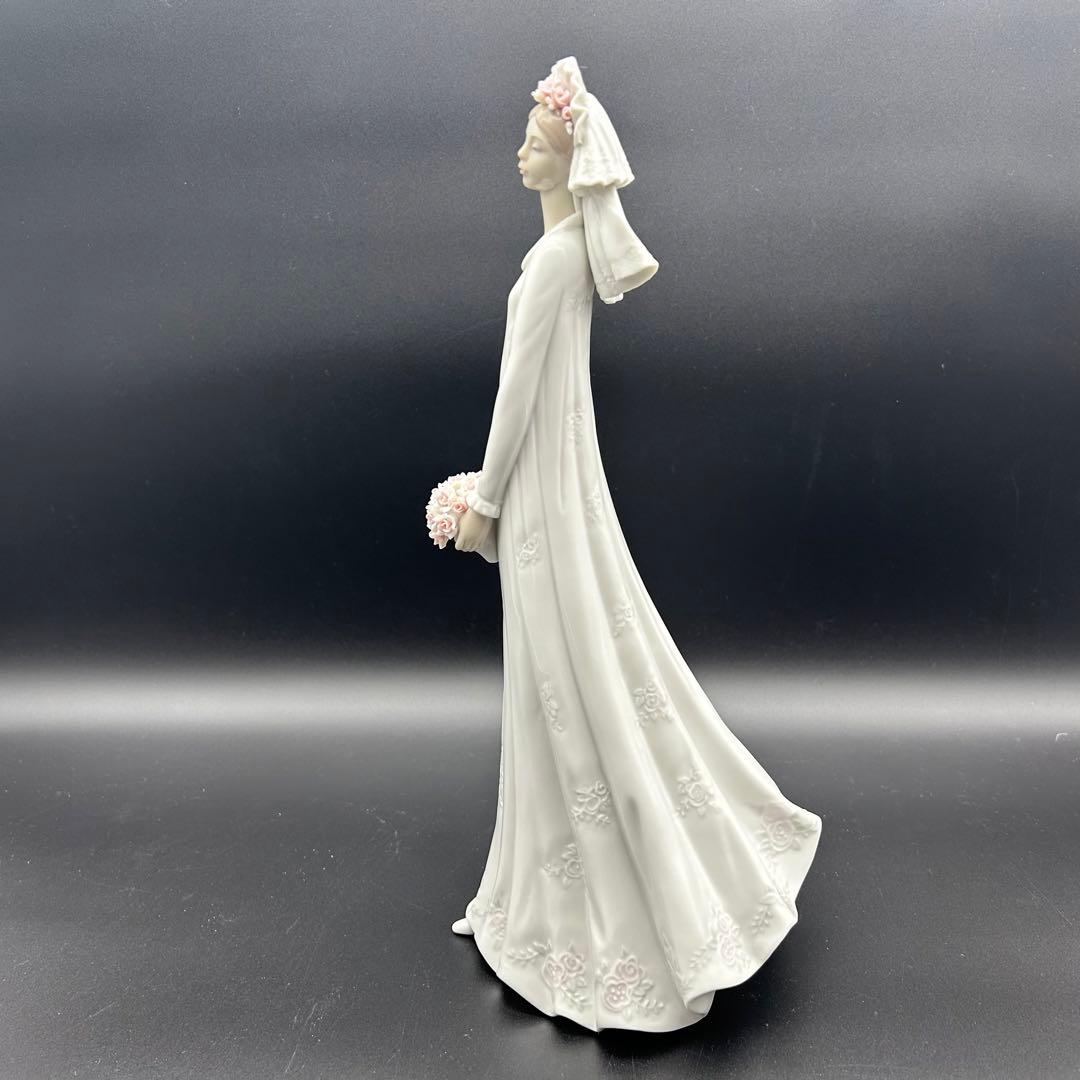 【未使用級】Lladro リヤドロ No.6329 幸への道　置物　花束　ブーケ