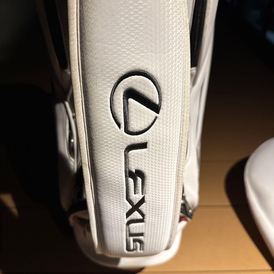 Lexus ホワイト キャディバッグ