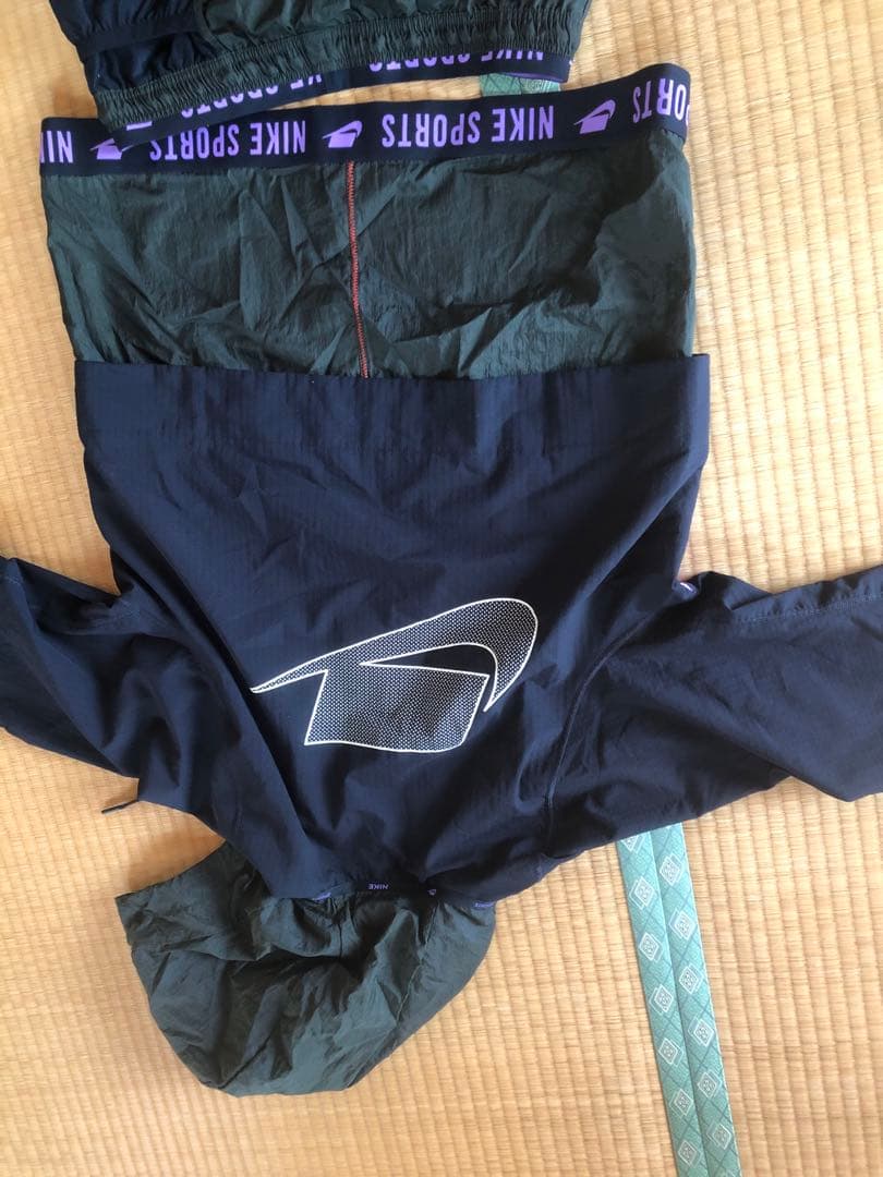 NIKE ランニング(トレーニング)ウェア上下セット　Lサイズ
