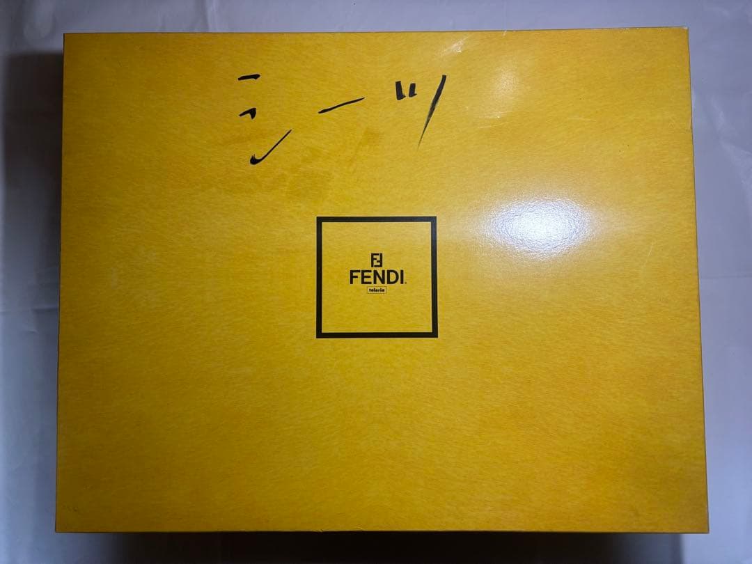 使用箱あり FENDI /VALENTINOタオルシーツ 説明欄をお読み下さい