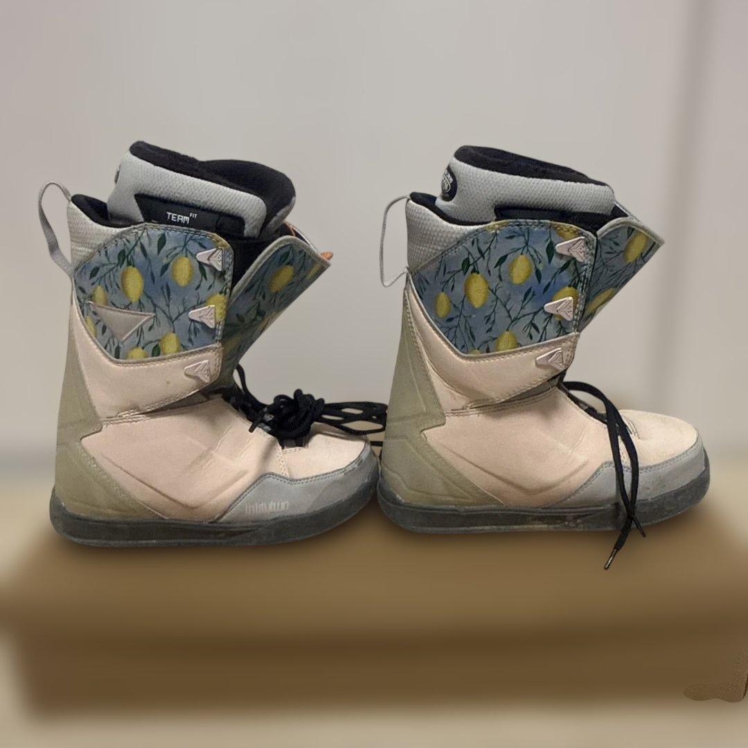 スノーボード THIRTYTWO WOMEN'S LASHED MELANCON