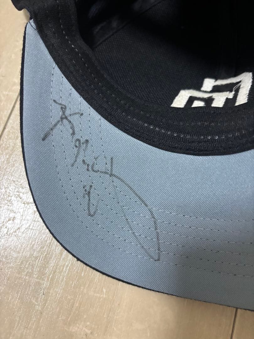 井上一樹さん直筆サインドラゴンズキャップ